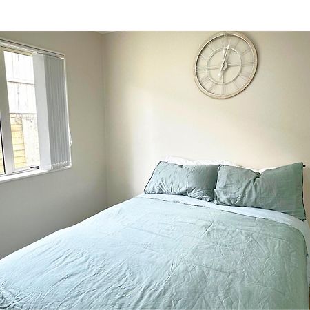 Bright&Cozy Room - Homestay Style - On Street Parking Only Auckland Exterior photo